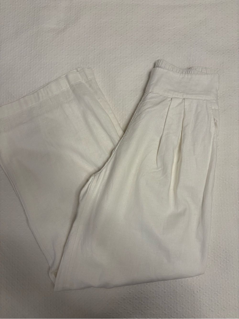 Abercrombie & Fitch White Ultra Wide-Leg Pull-On Linen Blend Pants - Picture 3 of 5